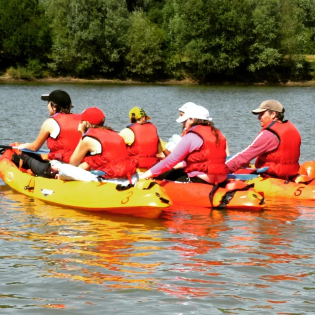 Envie d'un peu de fraîcheur et d'un grand bol d'air avant la rentrée?
Descentes du Cher en canoë prévues avec la Base nautique de Virlay @saintamandmontrond_officiel les 20 août (10 km) 
21 août (15 km) 
25 août (10 km)
Renseignements et inscriptions Base nautique de Virlay 02 48 63 83 19 ou 07 61 88 65 58

#destinationsudberry 
#canoe
#moncherdepartement